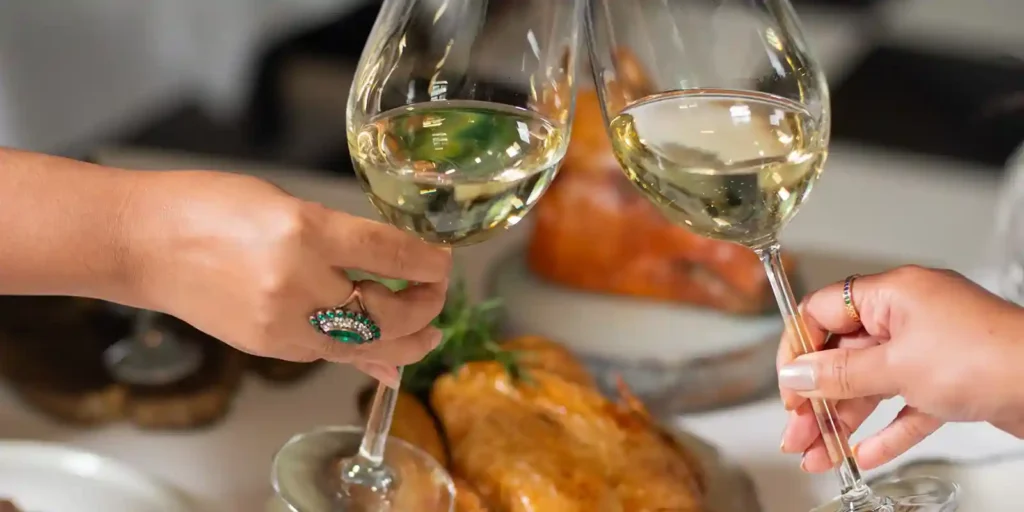 white-wine-glasses-with-roasted-chicken-brunch